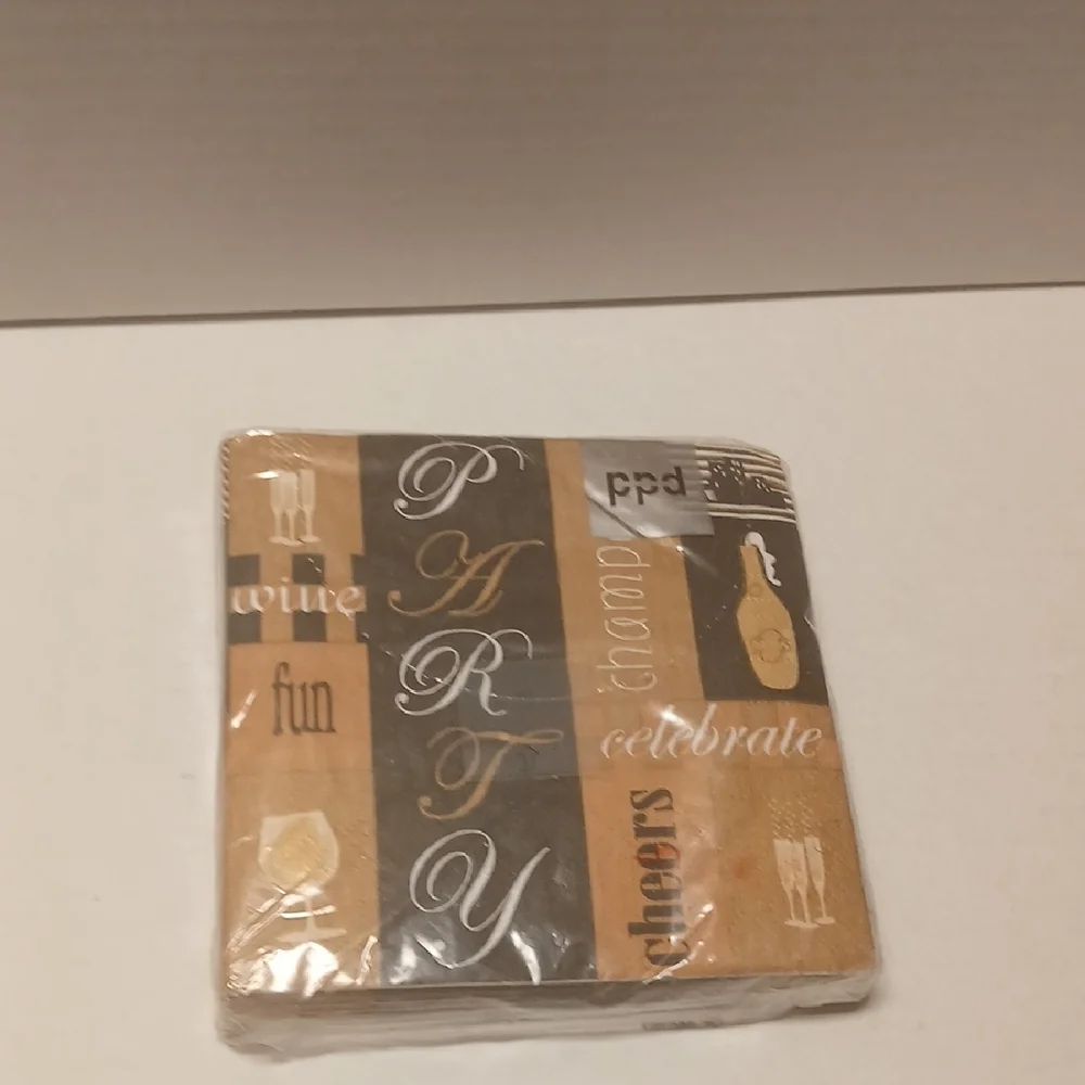 PPD Elegant Party Napkins Black Gold NWT